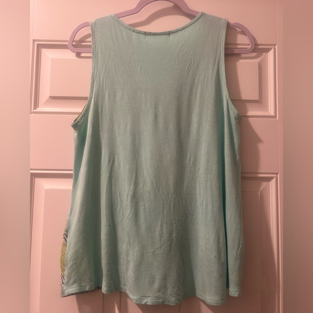 Women’s Blue and Green Chevron Pattern Sleeveless Top Size Medium - Picture 3 of 4
